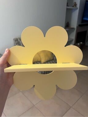 Yellow Flower Wall Shelf – Cute Decorative Display Shelf